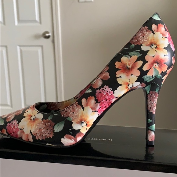 Nine West Floral Heels - Picture 2 of 3